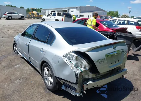 2011 Nissan Altima 2.5 S z USA, uszkodzony, nr VIN 1N4AL2AP2BN501650